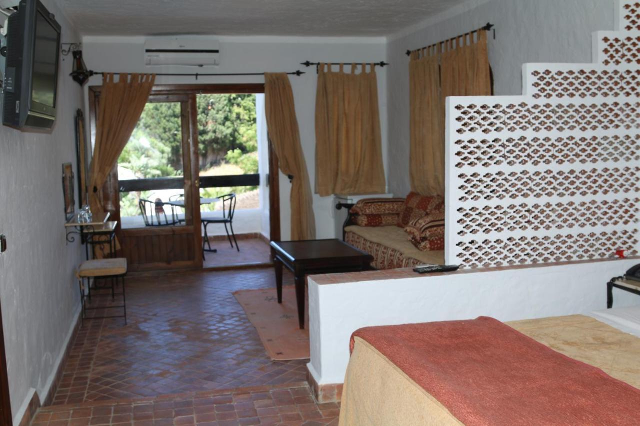 Hotel Mandy Tetouan Bagian luar foto