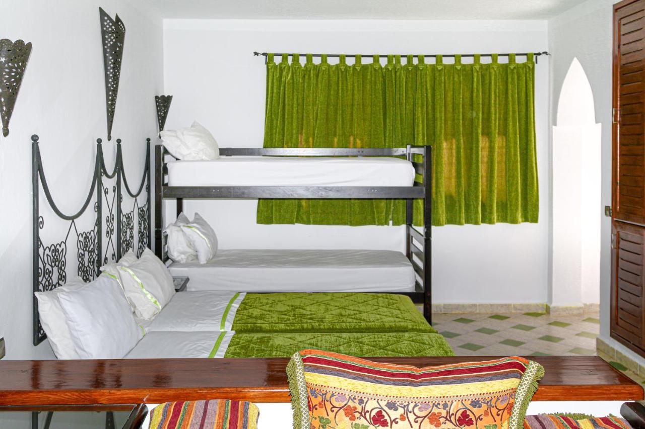 Hotel Mandy Tetouan Bagian luar foto
