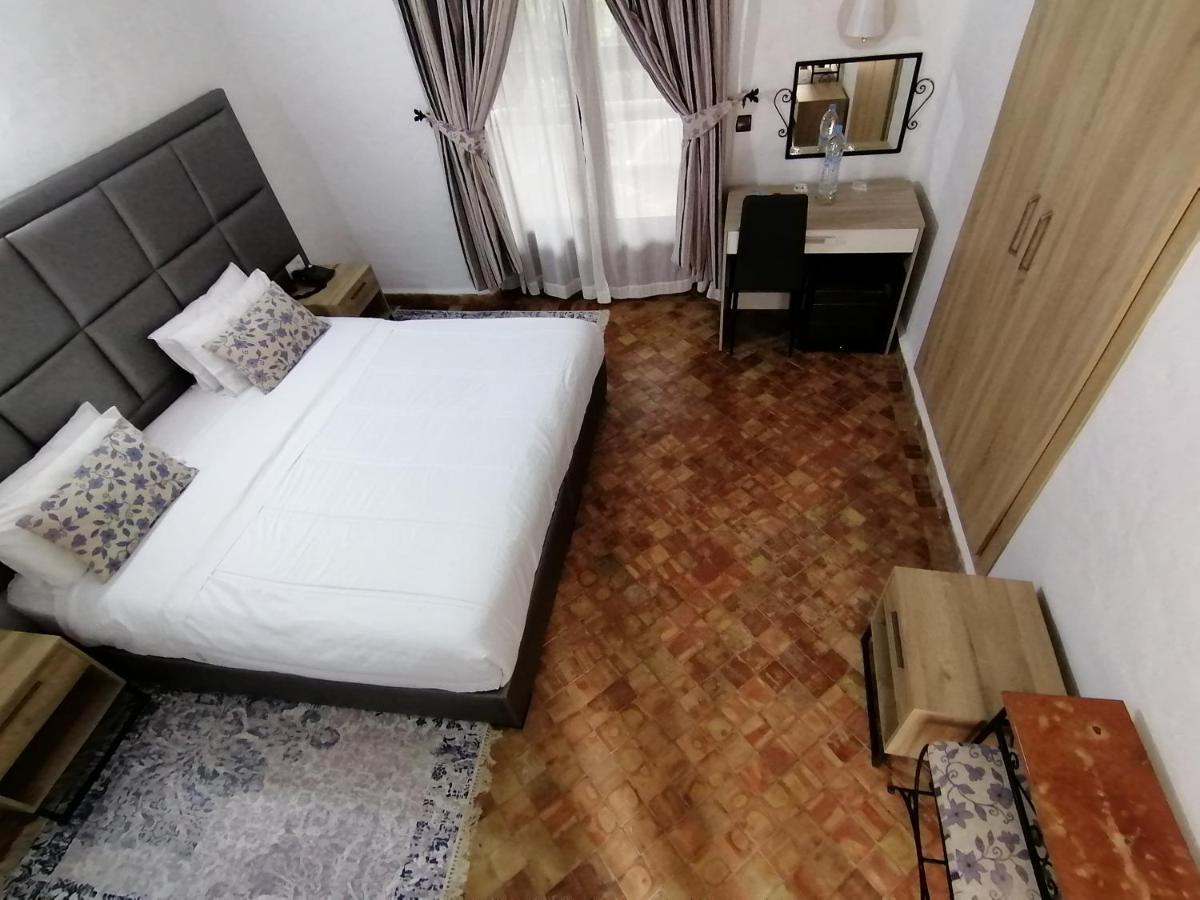 Hotel Mandy Tetouan Bagian luar foto