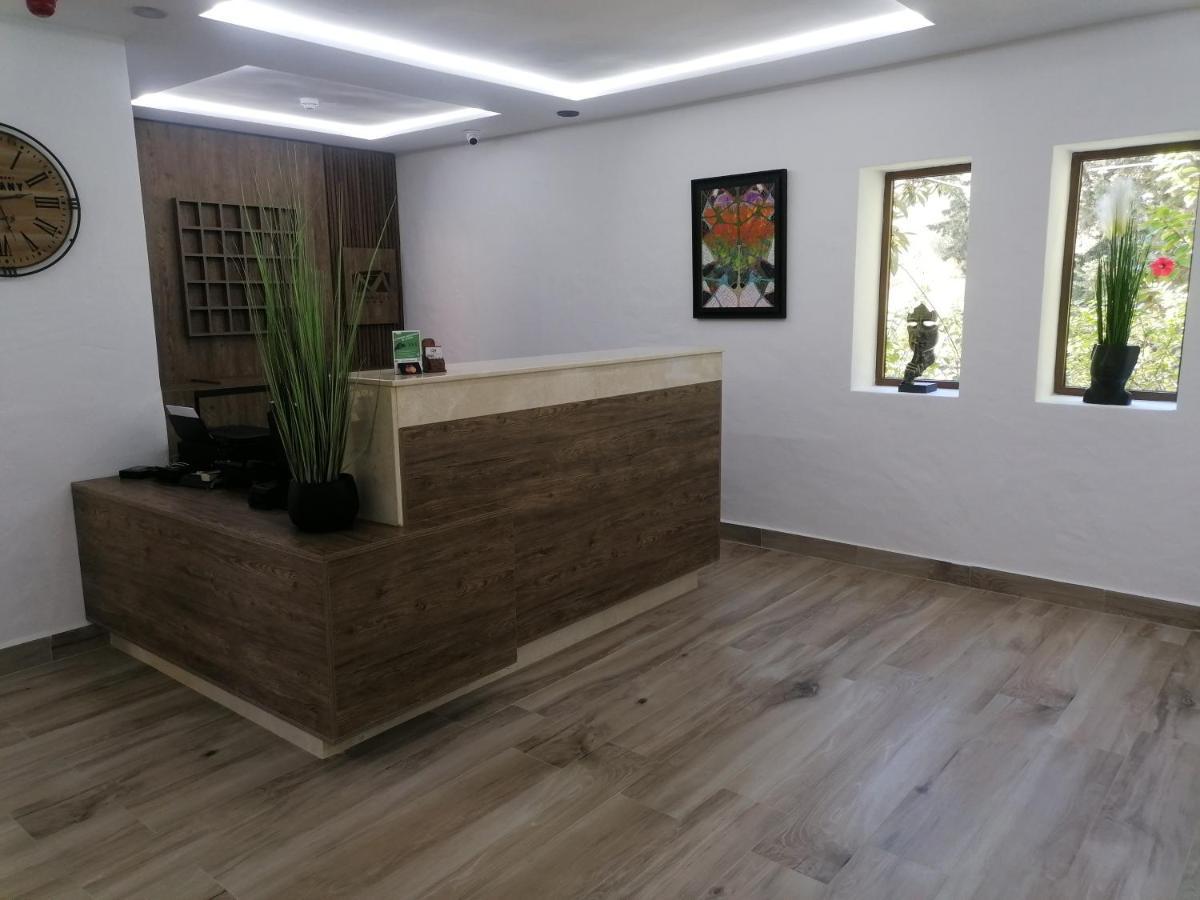 Hotel Mandy Tetouan Bagian luar foto