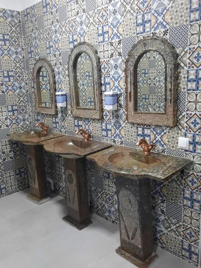 Hotel Mandy Tetouan Bagian luar foto