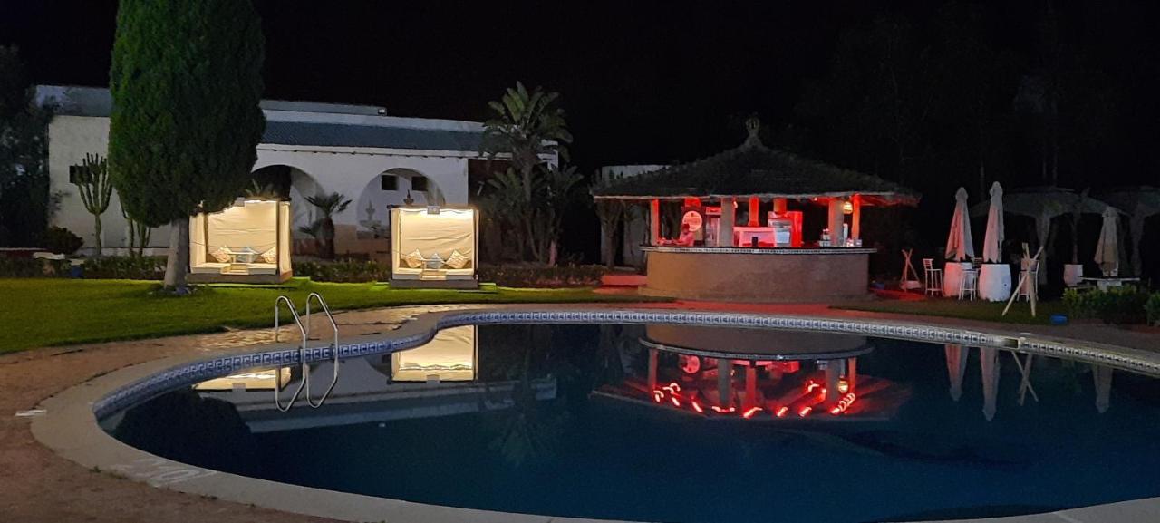 Hotel Mandy Tetouan Bagian luar foto