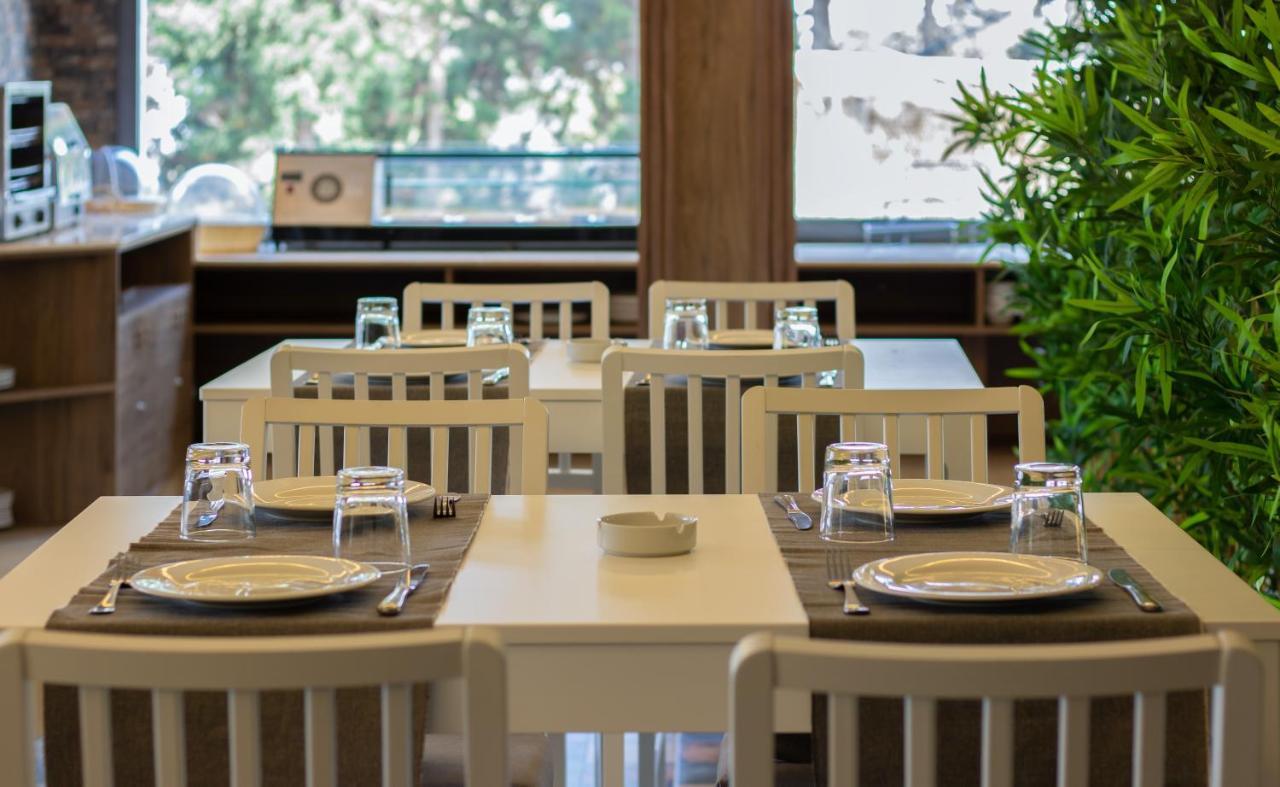 Hotel Mandy Tetouan Bagian luar foto